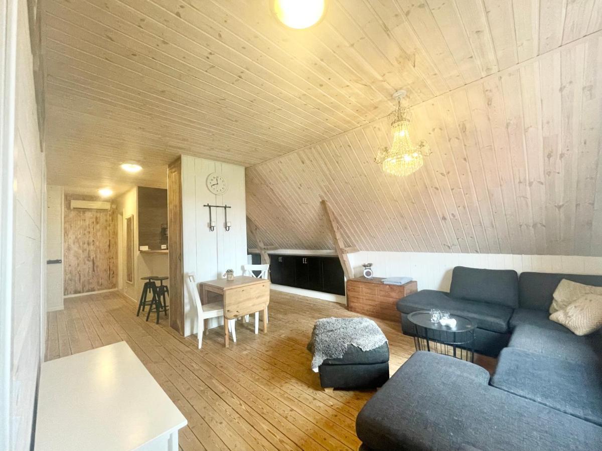 Laegenhet Foer Stoerre Saellskap Naera Gekas I Ullared Apartment Vessigebro Exterior photo